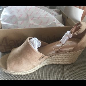 New Taupe open toe low platform espadrille sandal